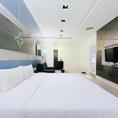 Walker Hotel - Sanchong Taipei Exterior foto