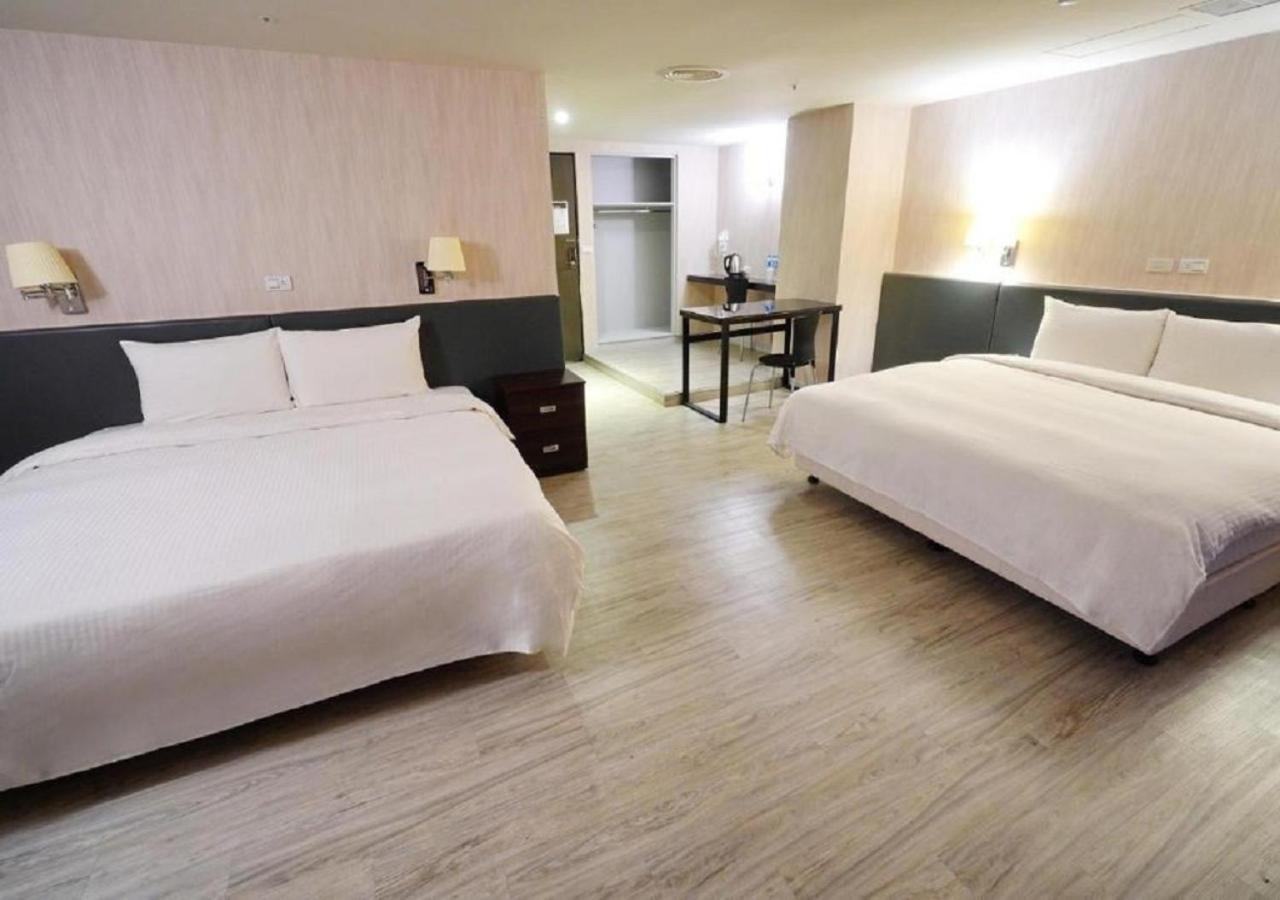 Walker Hotel - Sanchong Taipei Exterior foto