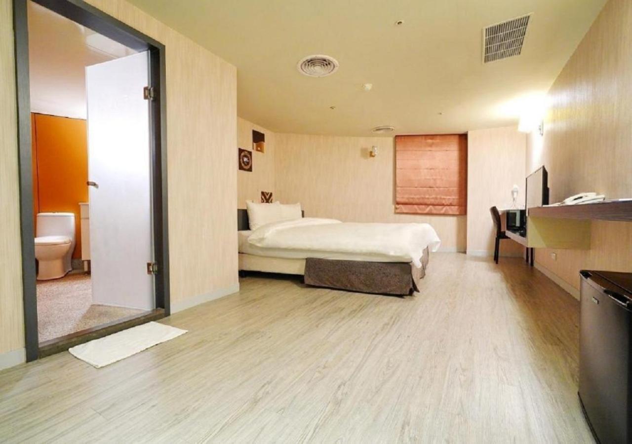 Walker Hotel - Sanchong Taipei Exterior foto